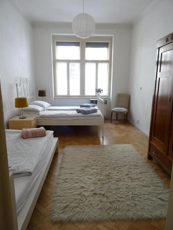 Garden Apartment On Art Nouveau Street In Central Praha Exteriér fotografie